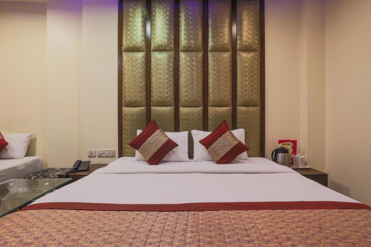 Hotel Guruvas Inn "Vaccinated Staff" Yeni Delhi Dış mekan fotoğraf