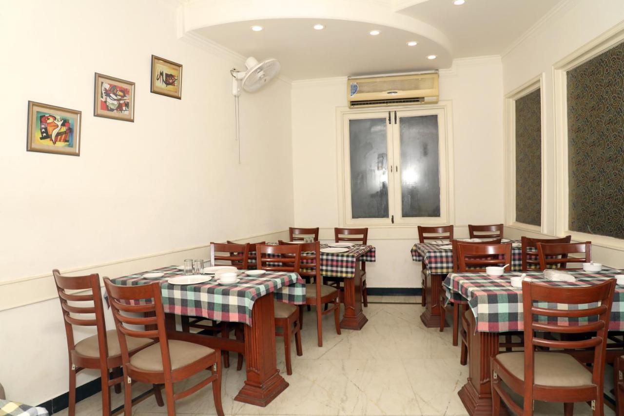 Hotel Guruvas Inn "Vaccinated Staff" Yeni Delhi Dış mekan fotoğraf